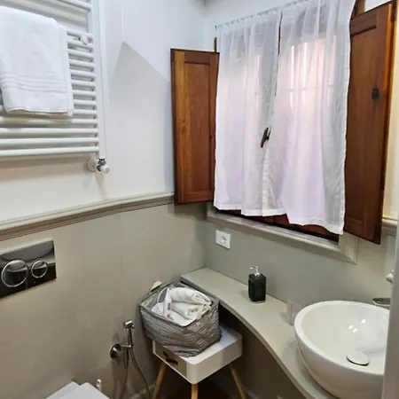 Palazzo Delle Erbe 3*